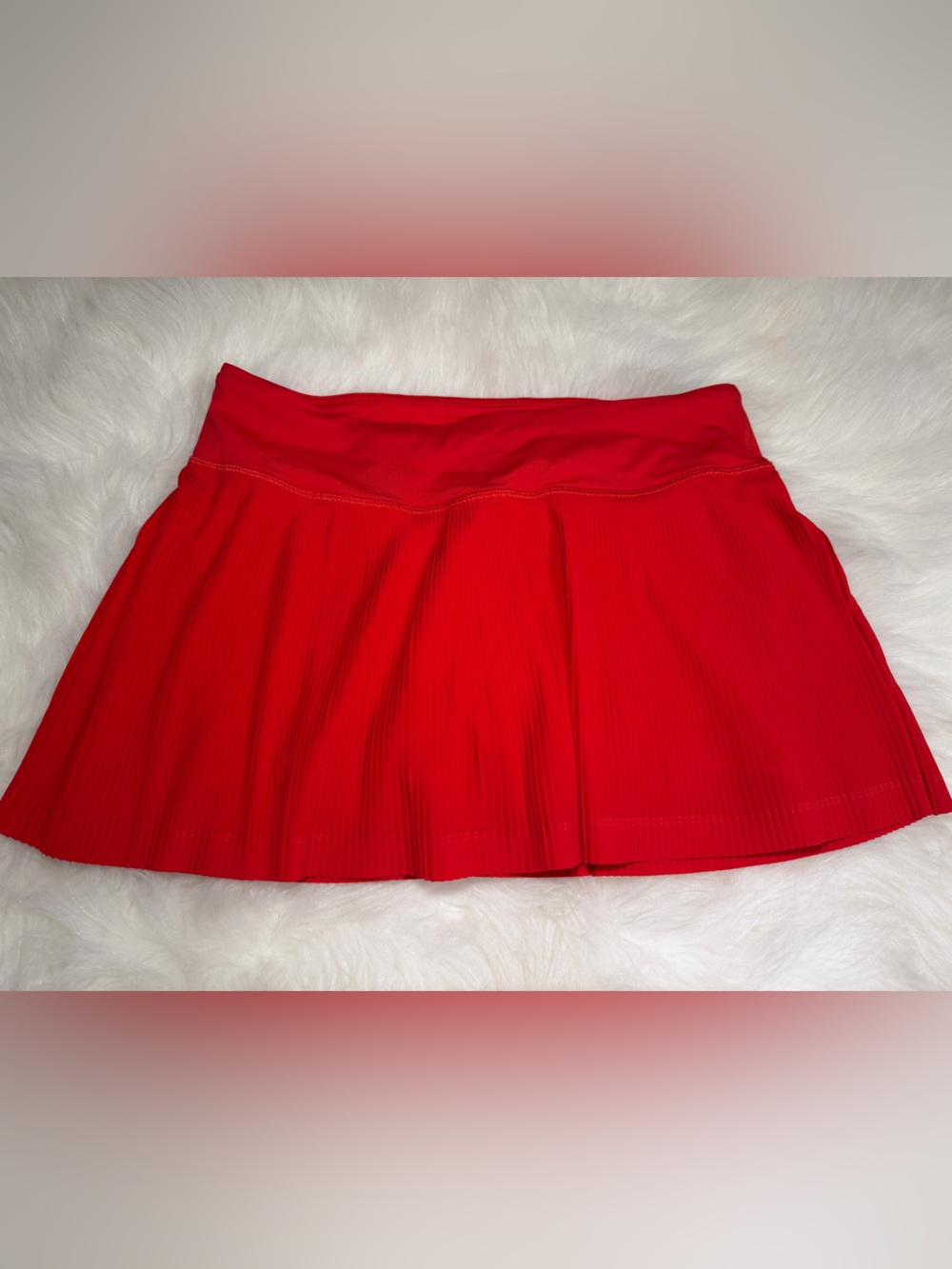 LULULEMON PLEAT TO STREET SKIRT